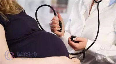 女性患有高血压，可以去泰国试管婴儿吗？