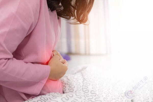 试管囊胚移植后发生肚子胀气，这正常吗？